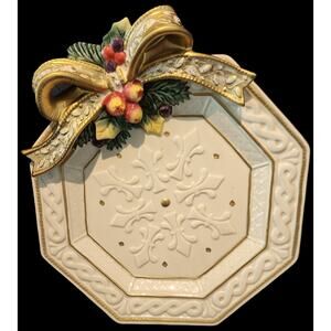 Fitz & Floyd Christmas Holly Berry Gold Trim Octagon Serving Decorative Plate